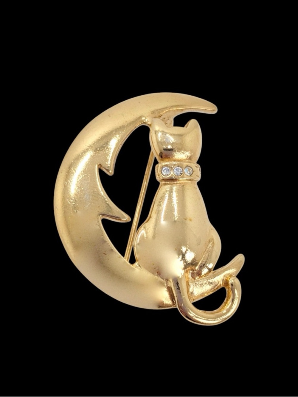 Vintage Gold Cat on Moon Brooch - Elegant Cat Pin in Gold Tone - Picture 3 of 6